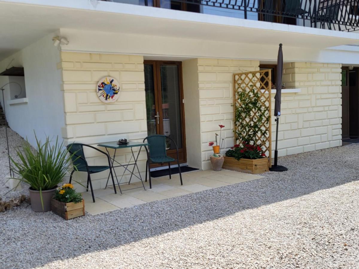 Bed and Breakfast Le Pre Pigeon 86250 Charroux  Exterior foto